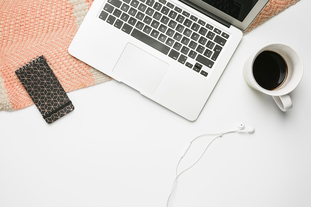 Laptop Second vs Baru: Mana yang Lebih Worth It?