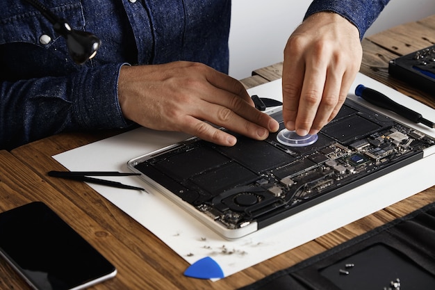 Cara Cek Kesehatan Baterai Laptop Sebelum Beli