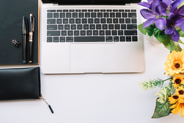 Pengadaan Laptop Kantor: Panduan buat Perusahaan & Instansi