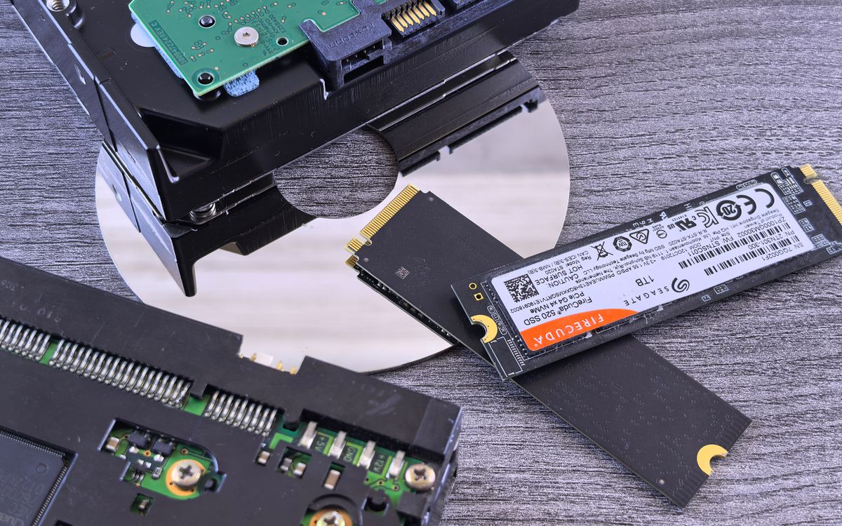 SSD vs HDD di Laptop Second: Wajib Upgrade?