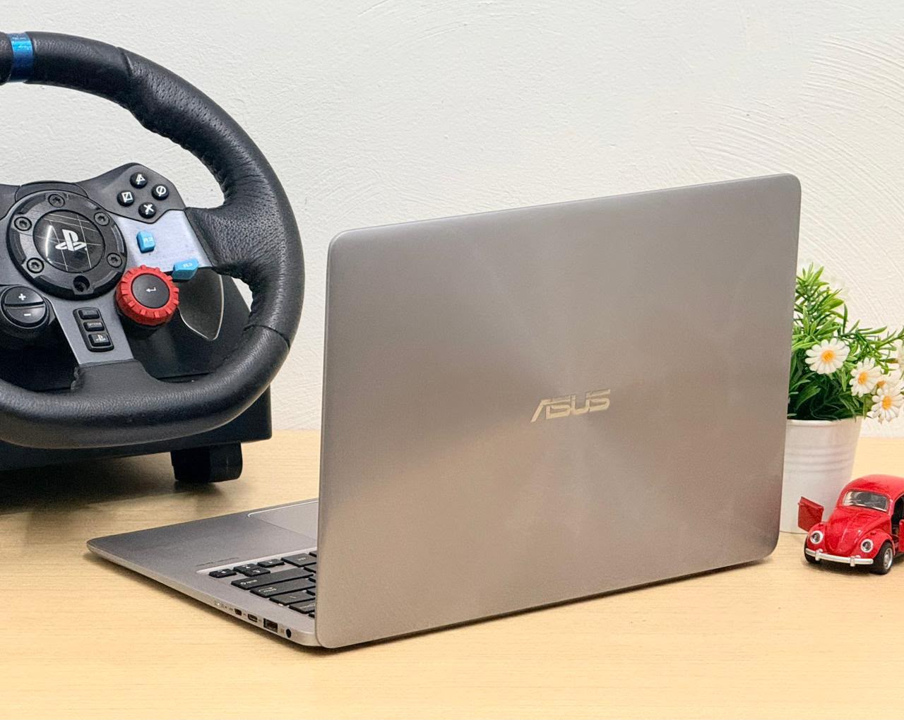 Asus Zenbook Ux330Uak — foto 1