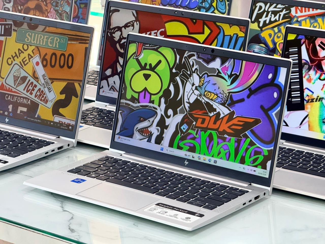 HP Elitebook 830 G8 Touchscreen — foto 1