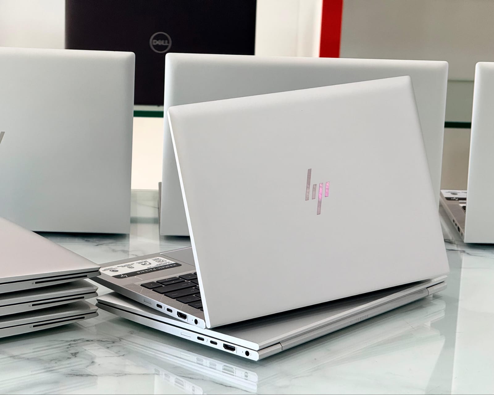 HP Elitebook 830 G8 Touchscreen — foto 5